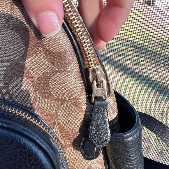 COACH Pre-Loved Backpack - Picture 3 of 12